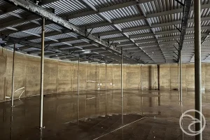 Water tank maintenance service with professional inspection team